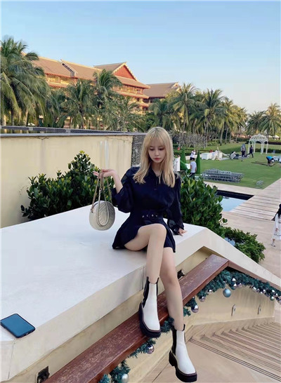 877.jpg